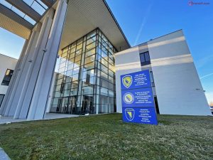 POLICIJA RASVIJETLILA SKRNAVLJENJE KATOLIČKOG GROBLJA U BRČKOM