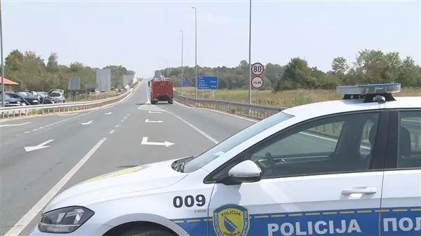 Potpuna obustava i zabrana saobraćaja na lokalnom putu Brka Maoča gdje se izvode  radovi: