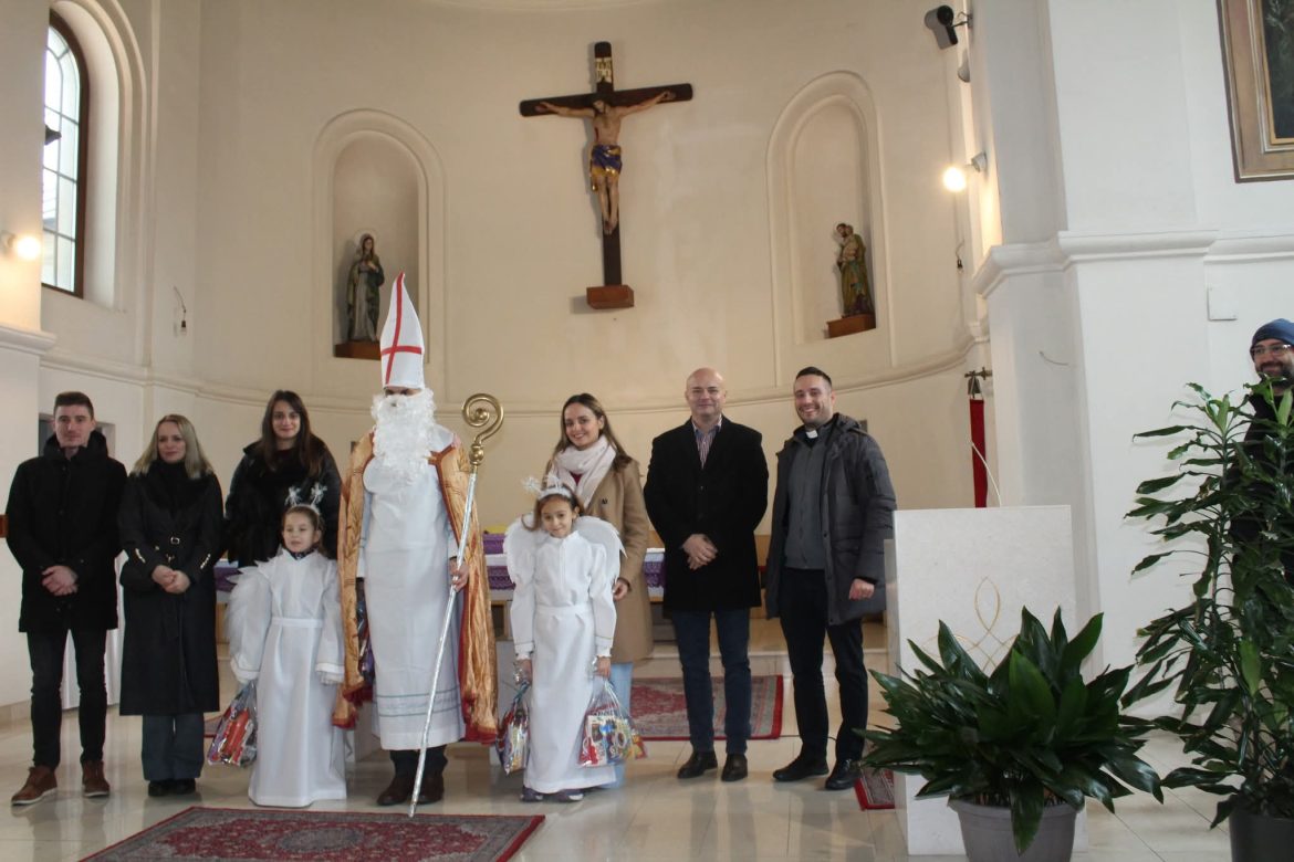 Sveti Nikola ponovno stigao!