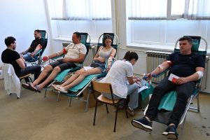 Rekordno darivanje krvi u Tihaljini, ovogodišnji broj prikupljenih doza u ŽZH premašio 1.000